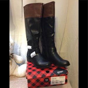 Arizona wide calf boots. Size 8. NWT